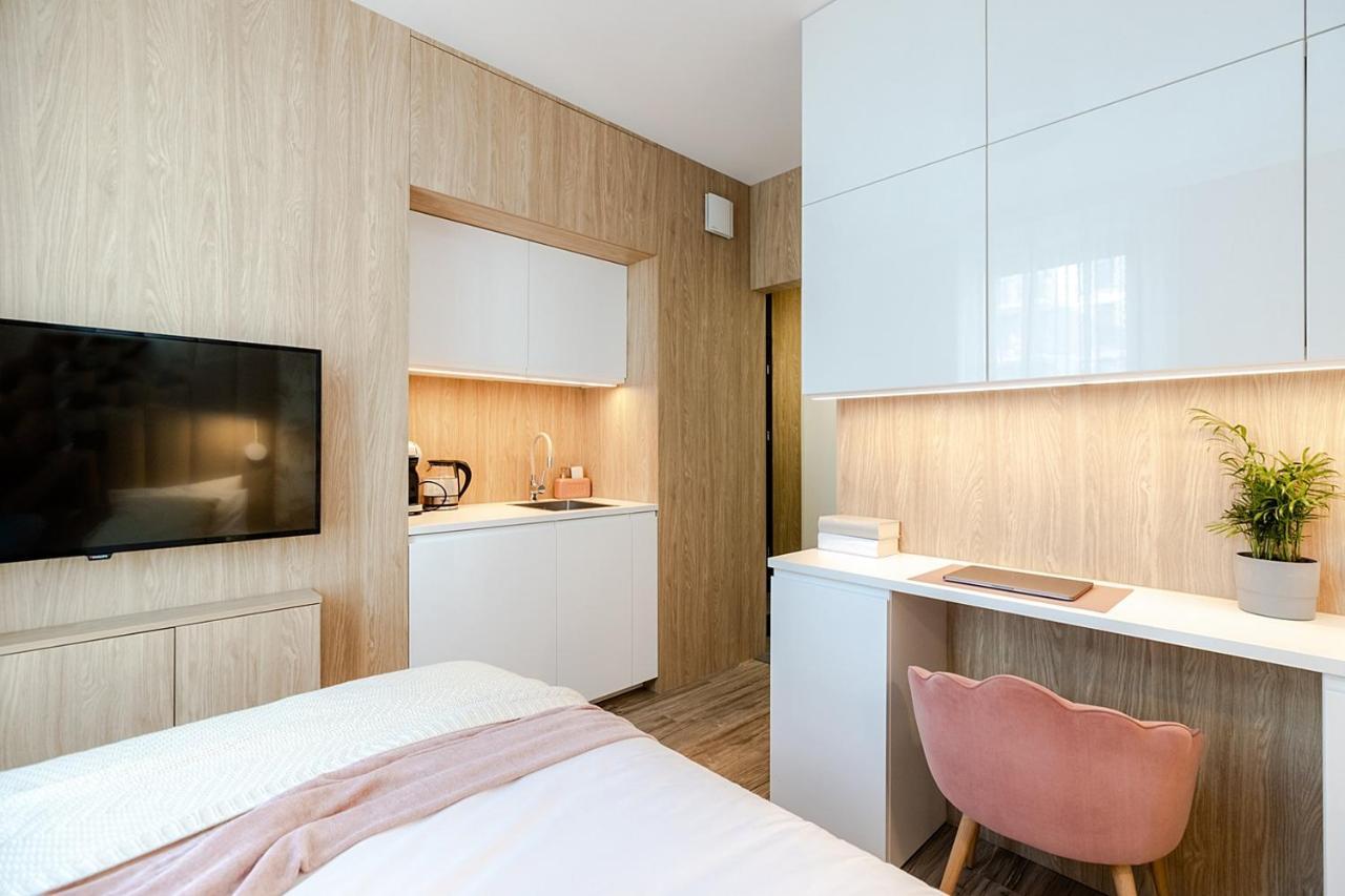 Studio Wola Apartament Kasprzaka - Wifi + Smart Tv ワルシャワ エクステリア 写真