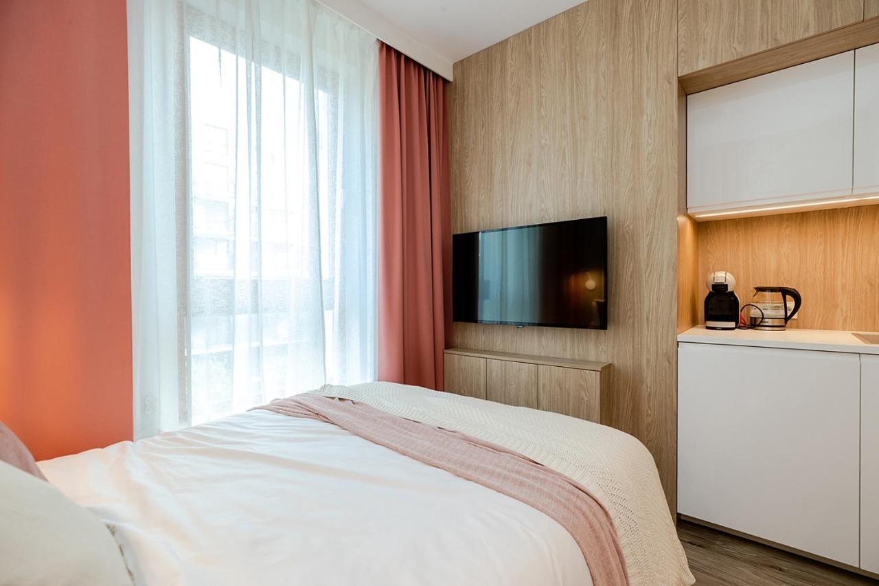 Studio Wola Apartament Kasprzaka - Wifi + Smart Tv ワルシャワ エクステリア 写真