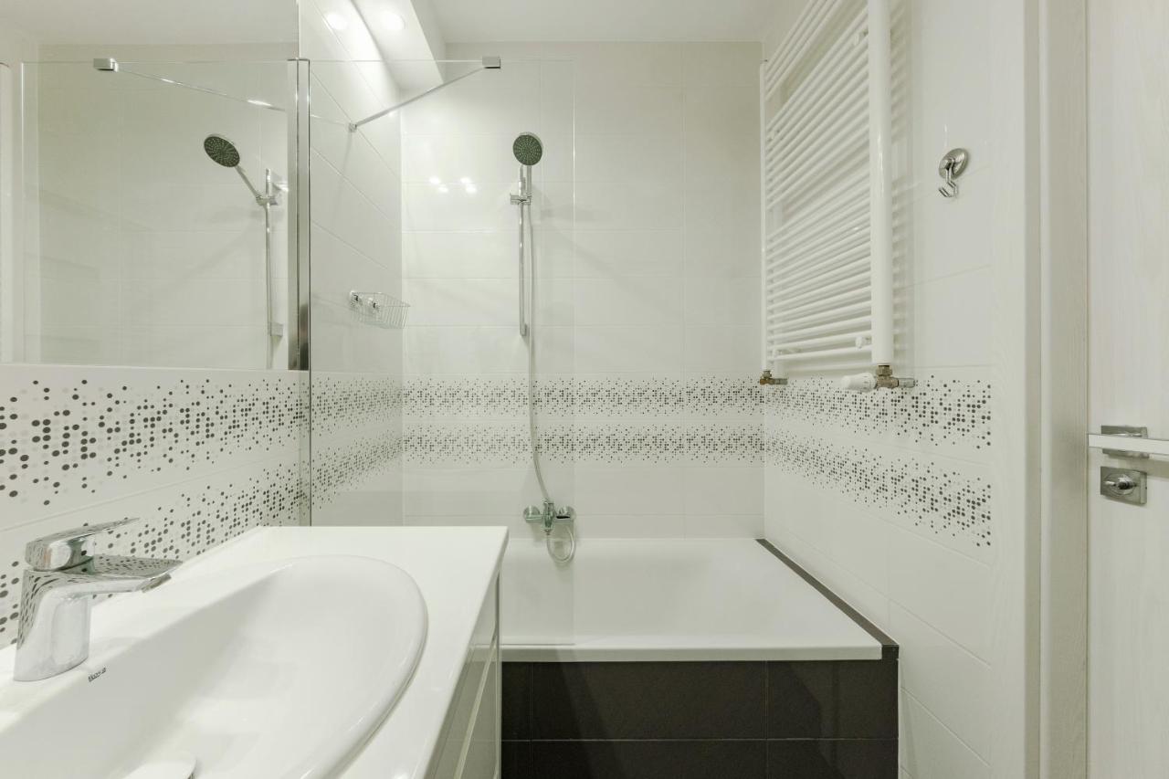 Studio Wola Apartament Kasprzaka - Wifi + Smart Tv ワルシャワ エクステリア 写真